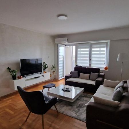 Lux Apartman Ava Kikinda Exterior photo