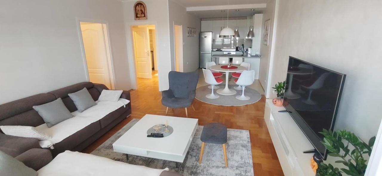 Lux Apartman Ava Kikinda Exterior photo